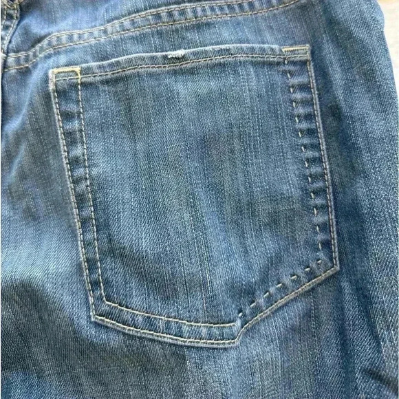 Elie tahari low rise flare jeans in good condition size 8 blue - Picture 8 of 8